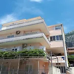 Veronika Apartament *
