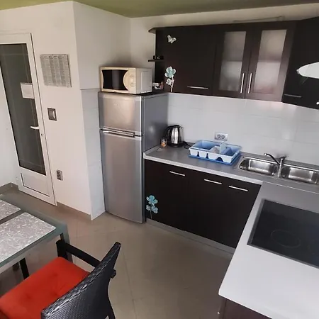 Veronika Apartment *