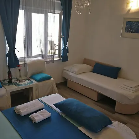 Veronika Apartment *